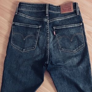 LEVI’S High Rise Skinny size26